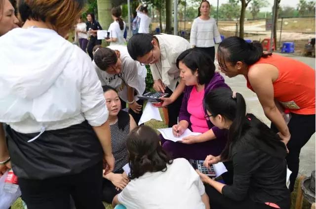 口哨發(fā)令、旗幟落下，比賽的完美呈現(xiàn)，離不開裁判員的辛苦付出，低調(diào)是他們的代名詞