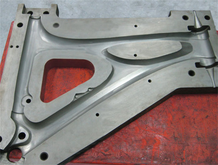 告別撬動刮擦與重復(fù)涂覆!Stoner G471碳纖維脫模劑讓零件“自行脫落”,效率提升超10倍